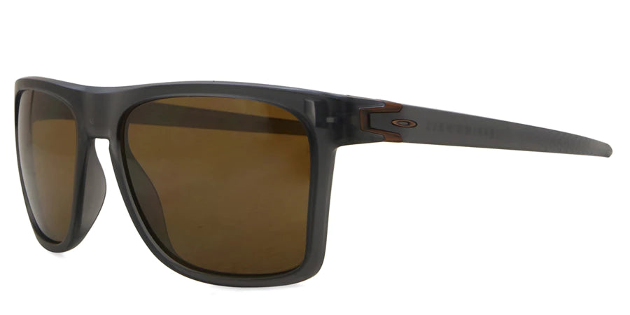 Oakley OO9100
